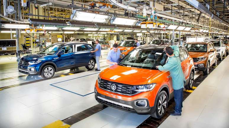 Fábrica da Volkswagen em São José dos Pinhais (PR) produz o SUV T-Cross. 