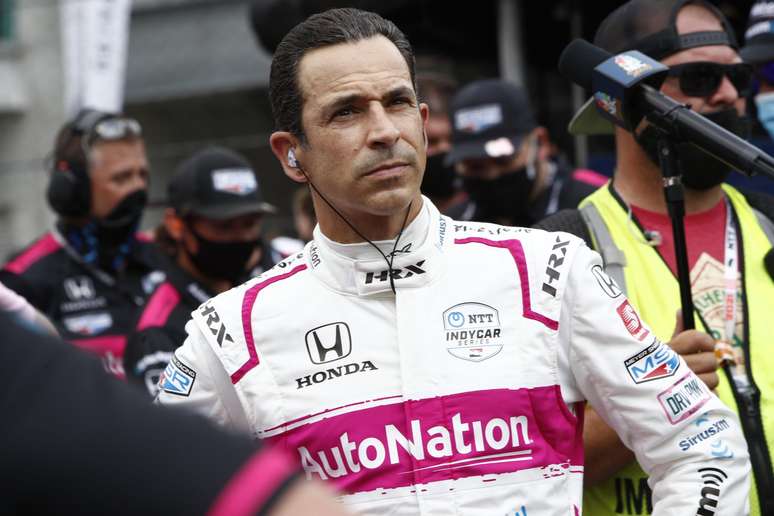 Helio Castroneves levou a sonhada quarta vit&oacute;ria em Indian&aacute;polis 