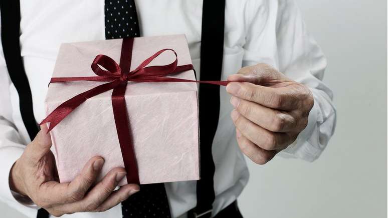 Alguns presentes podem surpreender o destinat&aacute;rio: com um pagamento adicional