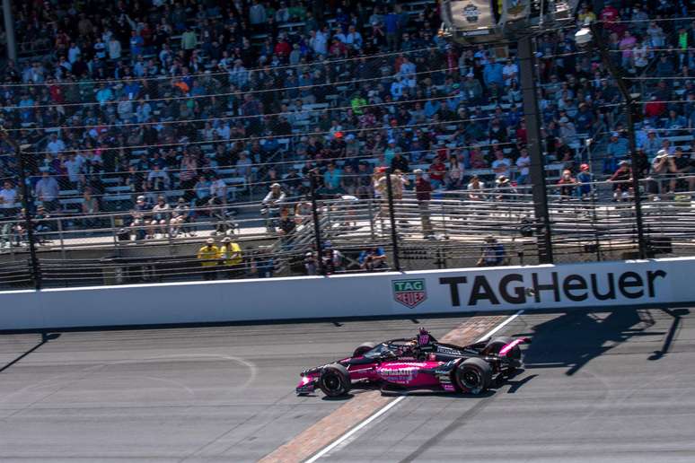 Helio Castroneves venceu as 500 Milhas de Indian&aacute;polis de forma espetacular 