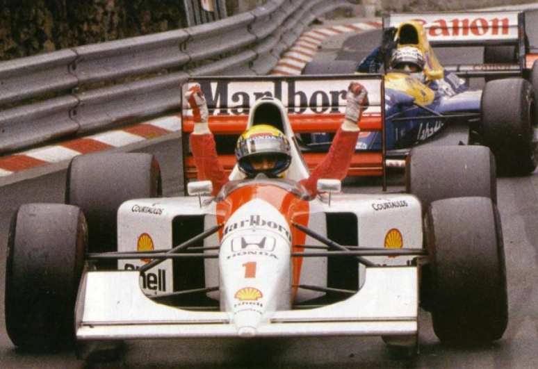 Mansell pôs à venda a coleção de carros de corrida