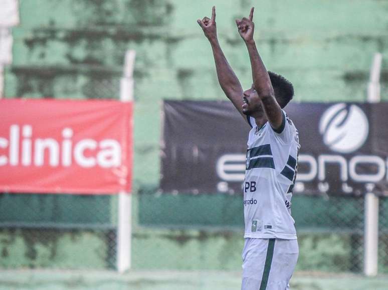 Atacante é cria do São Vicente, clube do litoral paulista (Divulgação/Coritiba)