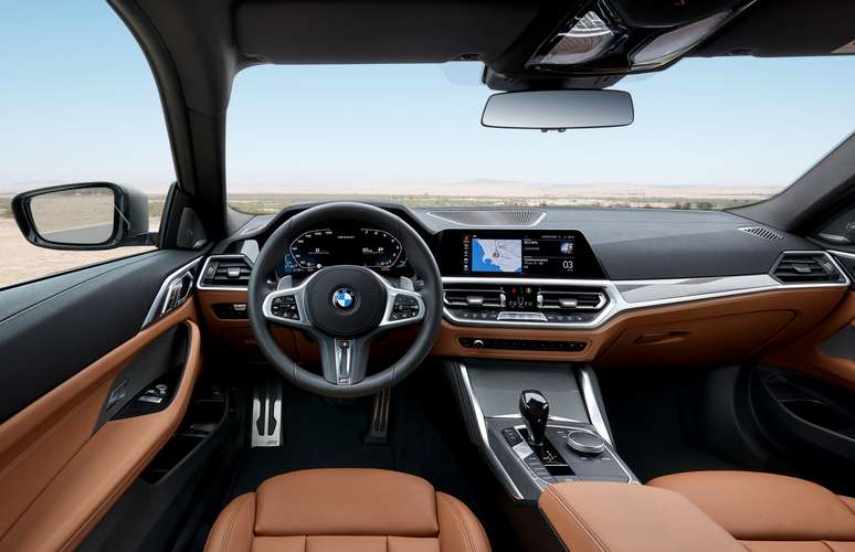 Novo BMW Série 4 conta com painel de instrumentos digital de 12,3’’. 