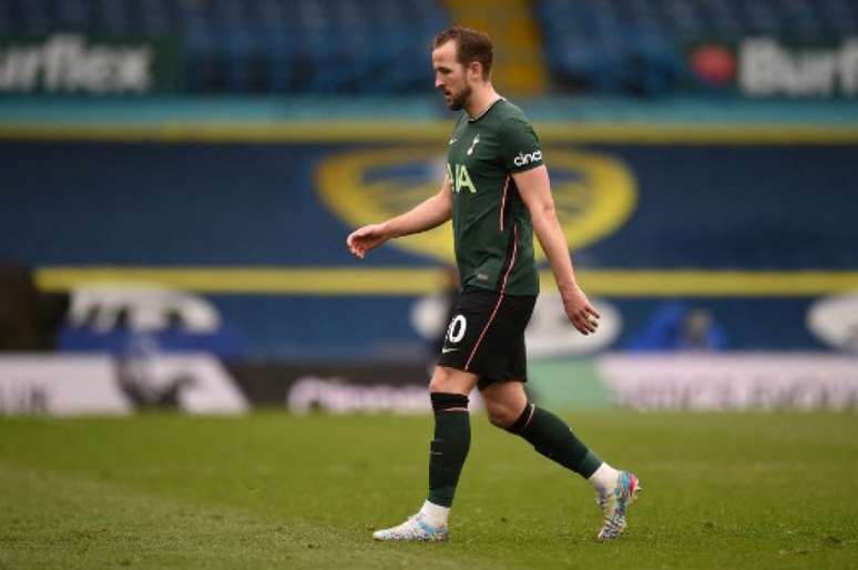 Kane é o nome mais desejado pelo Manchester City na janela de transferências (OLI SCARFF / POOL / AFP)