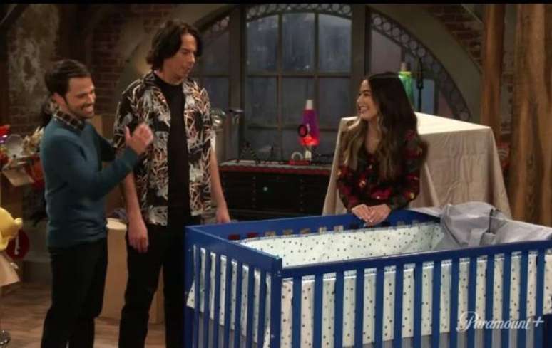 Atores Nathan Kress, Jerry Trainor e Miranda Cosgrove em novo trailer de 'iCarly'