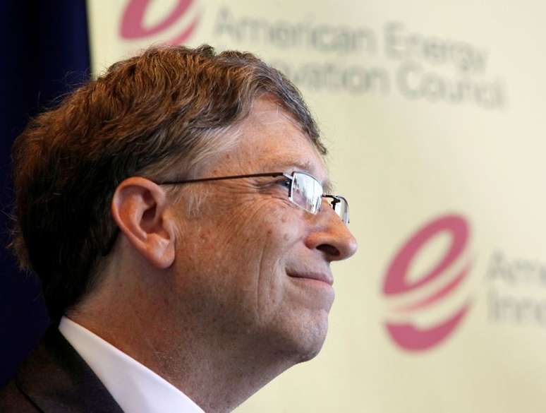 Bill Gates durante entrevista sobre inova&ccedil;&atilde;o energ&eacute;tica em Washington
 10/6/2010 REUTERS/Richard Clement