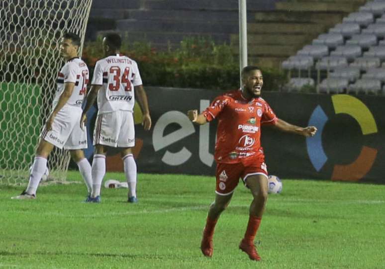 São Paulo perde do 4 de Julho e sai atrás na Copa do Brasil