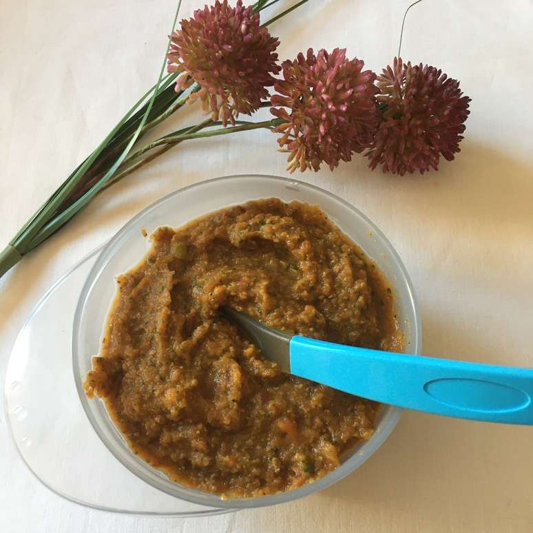 Receitas para o card&aacute;pio de inverno da fam&iacute;lia - sopa de frango com ab&oacute;bora