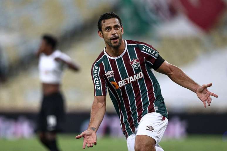 Fred abriu o placar para o Fluminense na partida no Maracanã (Foto: LUCAS MERÇON / FLUMINENSE F.C.)