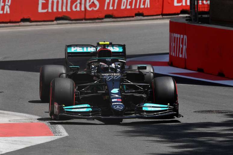 Valtteri Bottas ficou incomodado com o rendimento da Mercedes na sexta do Azerbaij&atilde;o 