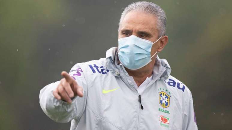 Tite treinando a Seleção para jogo das Eliminatórias da Copa do Mundo na Granja Comary (Foto: Lucas Figueiredo/CBF)