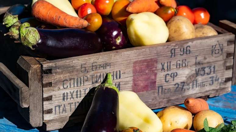 Os legumes frescos às vezes podem perder nutrientes se forem mantidos na geladeira por muito tempo