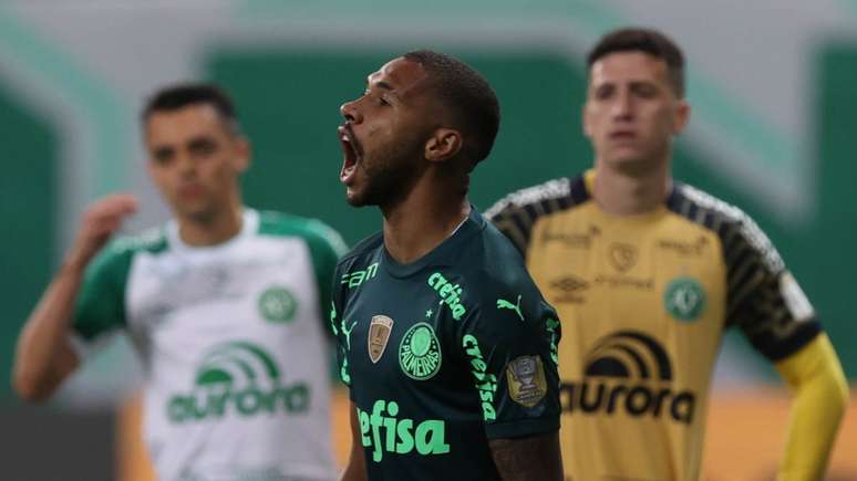 Wesley comemora gol contra a Chapecoense (Foto: Cesar Greco/Palmeiras)