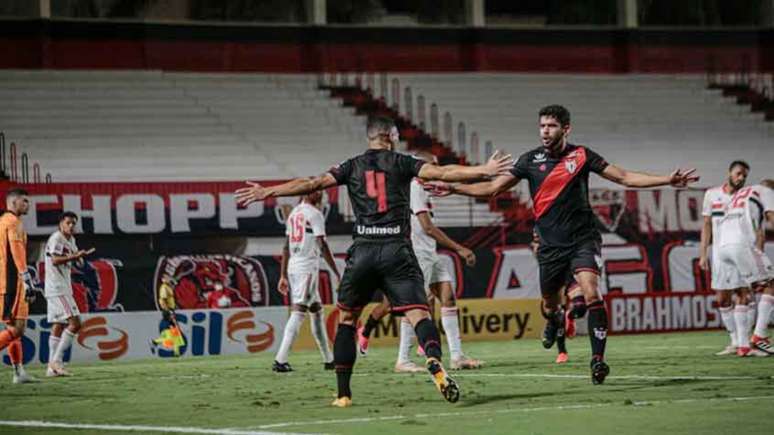 Atlético Goianiense venceu por 2 a 0 (Foto: Bruno Corsino/ACG)