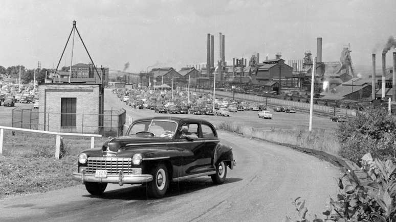 Youngstown nos anos 1950: região do cinturão da ferrugem vive lenta decadência há décadas