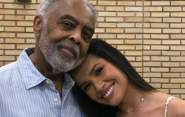 Gilberto Gil e Juliette em ensaio para live junina