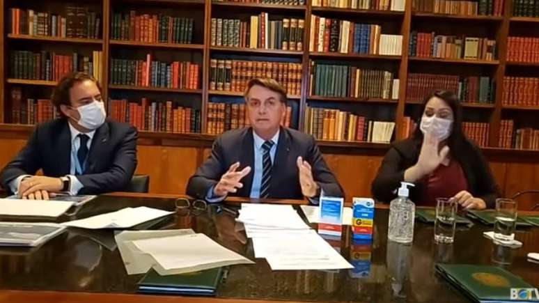 Presidente Jair Bolsonaro durante live de 26 de março de 2020, na qual citou a primeira morte pela covid-19 em Goiás