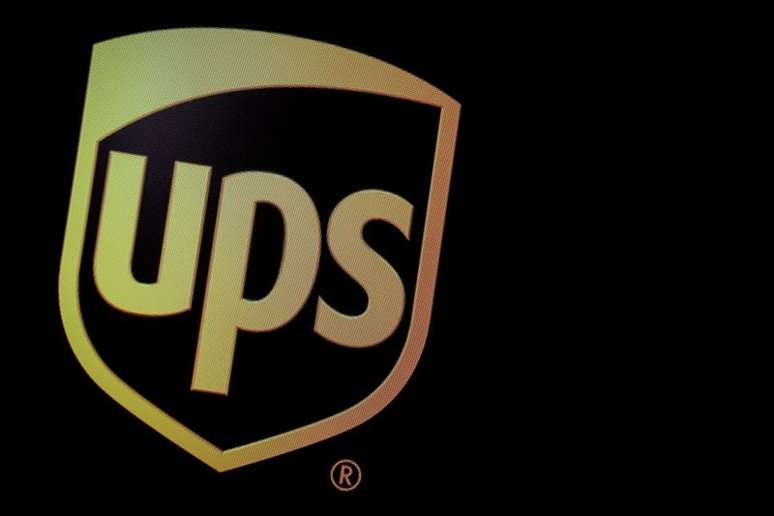 Logo da UPS em tela na bolsa de valores de Nova York, EUA 
22/10/2019
REUTERS/Brendan McDermid