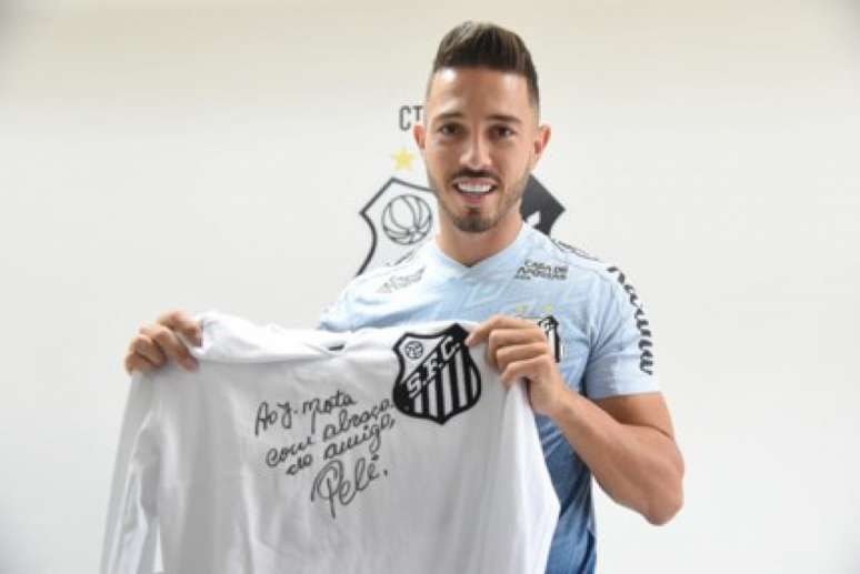 Com a camisa do Peixe Jean Mota já foi até artilheiro do Paulistão (Foto: Divulgação/SantosFC)