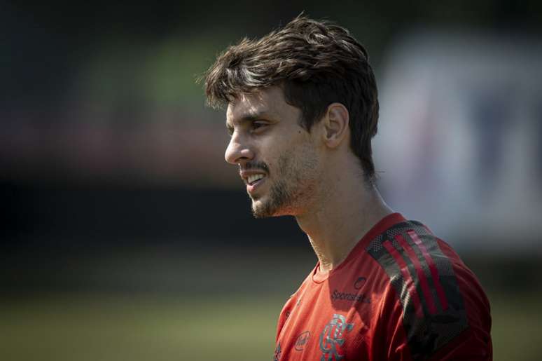 Rodrigo Caio durante atividade no Ninho do Urubu (Foto: Alexandre Vidal/Flamengo)