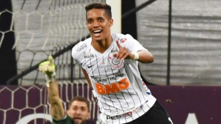 Pedrinho deixou o Corinthians após o Paulistão 2020 (Foto: AFP)