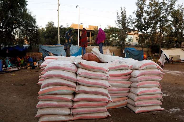 Doações de alimentos em Shire, região de Tigré, na Etiópia
15/03/2021 REUTERS/Baz Ratner