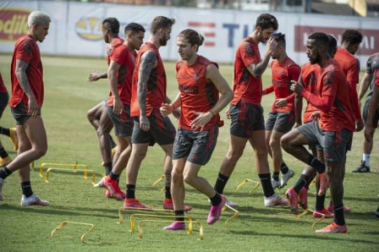 Filipe Luís treina ao lado de Gerson (Foto: Alexandre Vidal/Flamengo)