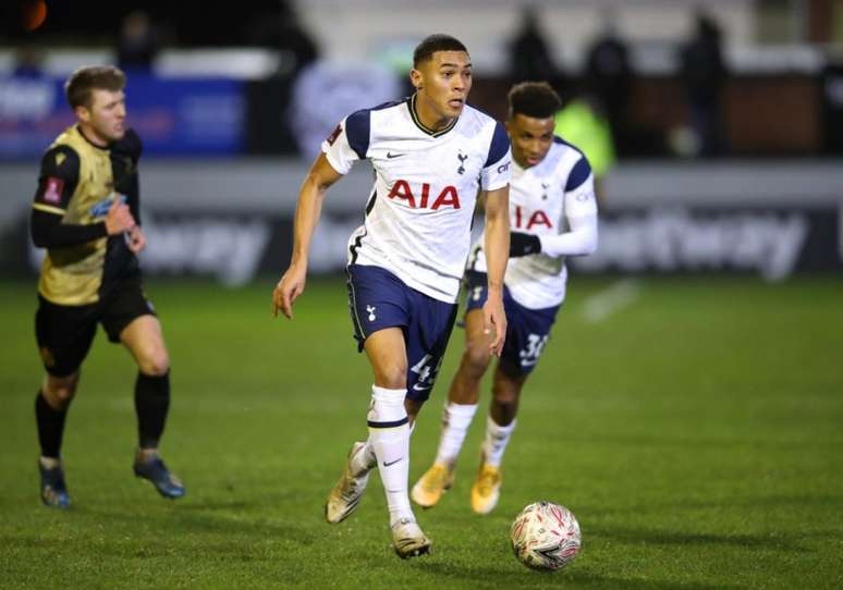 Brasileiro disputou a última temporada com a camisa do Tottenham (Foto: CLIVE BRUNSKILL / POOL / AFP)