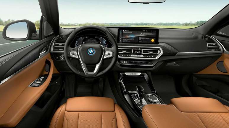Novos BMW X3 e X4 ganharam nova central multimídia de 12,3’’.