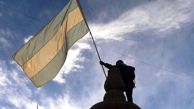 História argentina é marcada por culturas além da europeia — predominantemente destacada —, o que passou a ser mais ressaltado nos últimos anos, como a busca da identidade dos negros nascidos no país