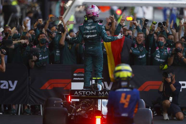 Aston Martin celebra segundo lugar de Sebastian Vettel como uma vitória nas ruas de Baku 