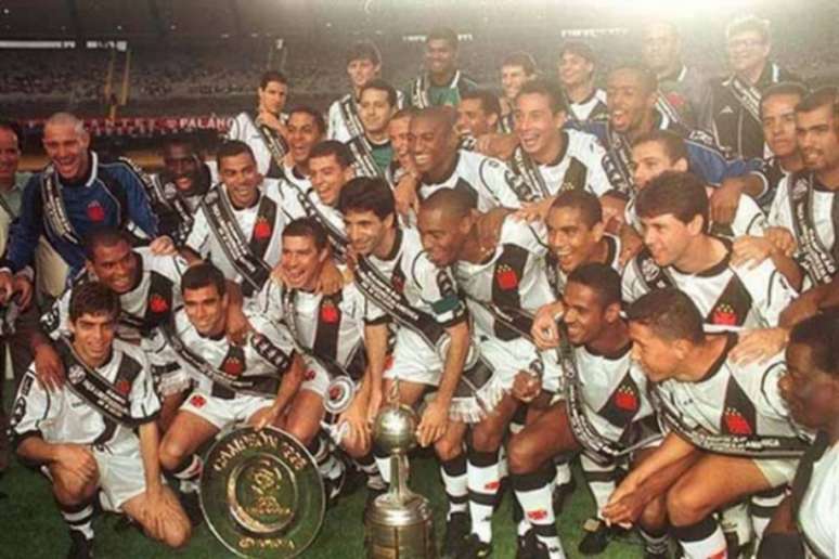 O Vasco conquistou a Copa Libertadores em 1998 ao derrotar o Barcelona de Guayaquil (EQU) (Foto: Reprodução)