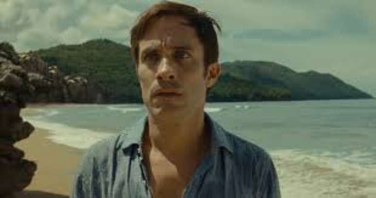 Gael Garcia Bernal em cena de "Old", novo filme de M. Night Shyamalan