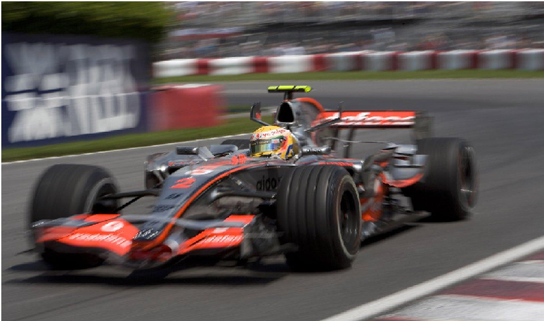 Lewis Hamilton conquistou uma vitória em sua sexta corrida na F1, mas a caminhada foi longa.