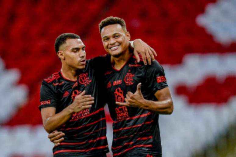 Jovens ganham espaço no Flamengo (Foto: Marcelo Cortes/Flamengo)