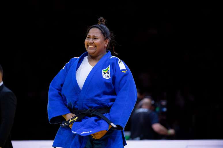 Beatriz Souza ganhou a medalha de bronze no Mundial de Judô na categoria pesado feminino