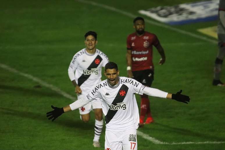 Vasco vence o Brasil de Pelotas pela Série B do Campeonato Brasileiro 