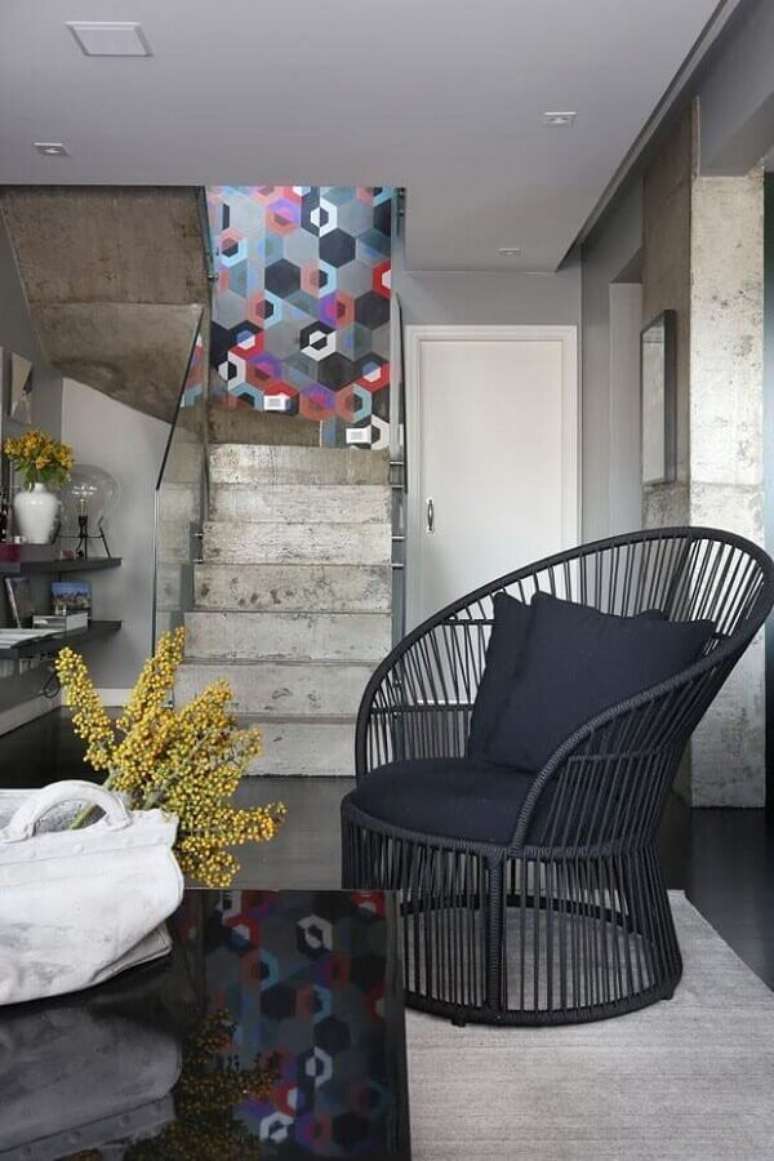 57. Modelos de escadas internas de concreto para decoração de sala com estilo industrial – Foto: Home Fashion Trend