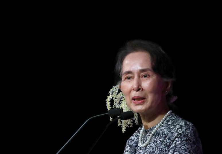 Suu Kyi é acusada de 7 crimes pelos militares que deram golpe de Estado em fevereiro