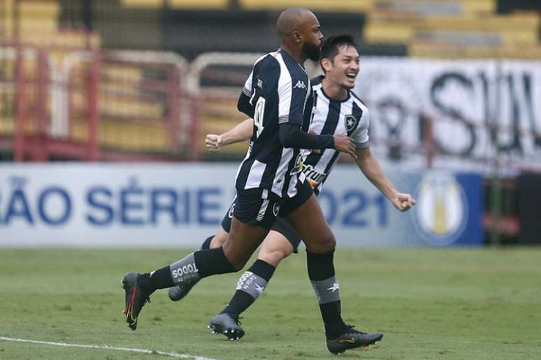 Chay e Luís Oyama (Foto: Vítor Silva/Botafogo)