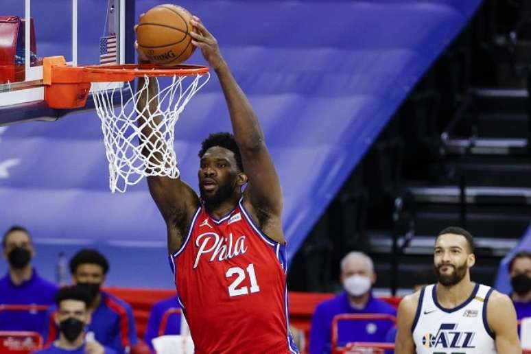 Joel Embiid, pivô do Sixers