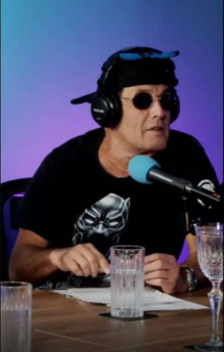 Podcast "Papagaio Falante" est&aacute; no ar h&aacute; tr&ecirc;s meses.