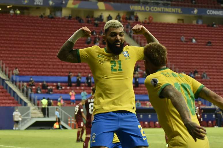 Gabigol precisa se destacar nos próximos jogos do Brasil nas eliminatórias para cair nas graças de Tite