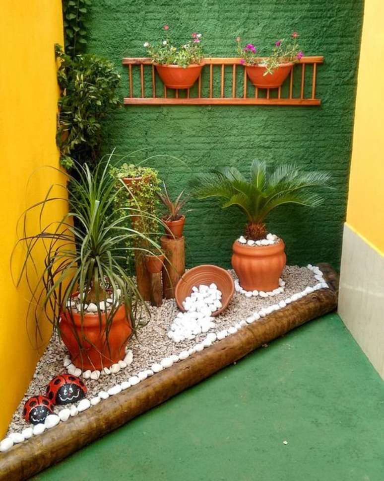 27. Ideias para decorar jardim pequeno de canto – Foto Arkpad