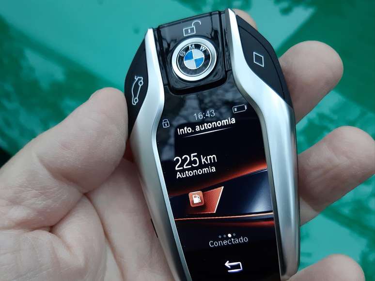 BMW M3 Competition Track: chave inteligente e cheia de informações.