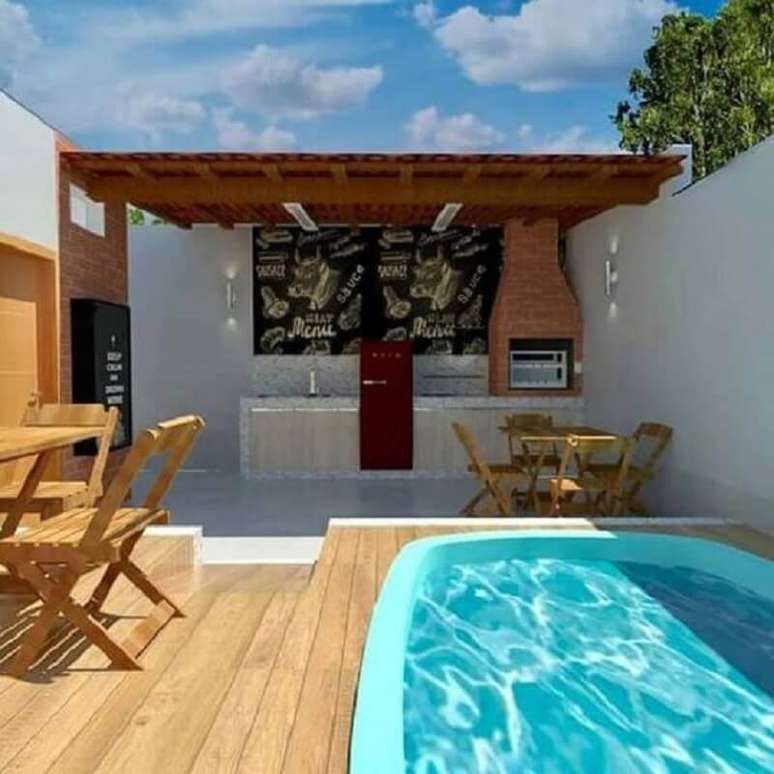 29. Modelos de &aacute;rea gourmet com piscina com decora&ccedil;&atilde;o simples &ndash; Foto: Pinterest