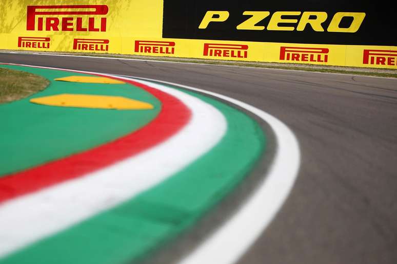 Pirelli mais uma vez sob pressão na F1.