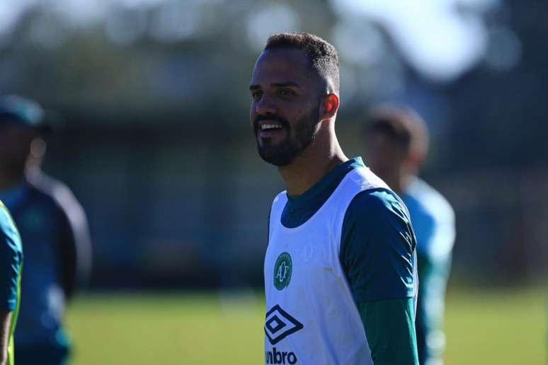 Sem vencer no Brasileirão, Chape ocupa o 15º lugar no campeonato (Divulgação / Chapecoense)