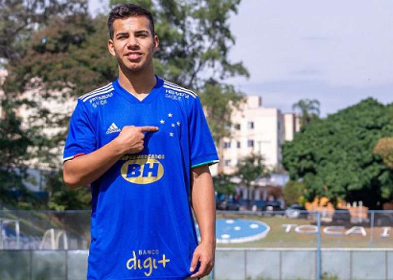 Robson vai reforçar o sub-20 da Raposa e será observado pelo time profissional-(Divulgação/Cruzeiro)