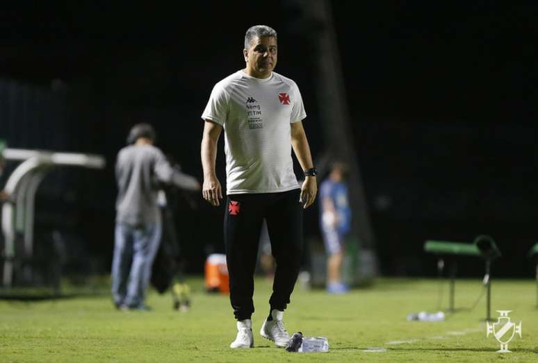 Marcelo Cabo tem quatro meses de trabalho no Vasco, e está sendo questionado (Foto: Rafael Ribeiro / Vasco)